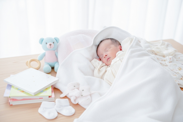 出産祝いの書き方【連名・4名以上】別紙の折り方から筆ペン選びまで、幹事のための完全マニュアル