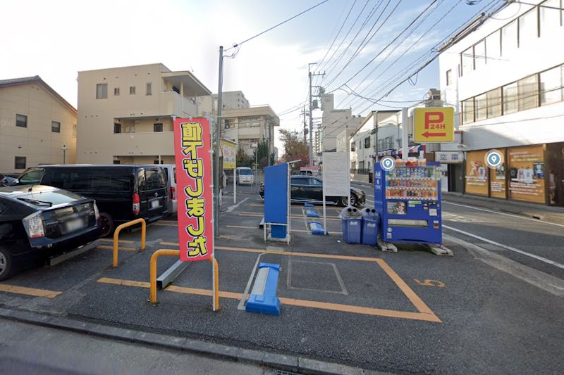 エーツークリニック高崎院　駐車場